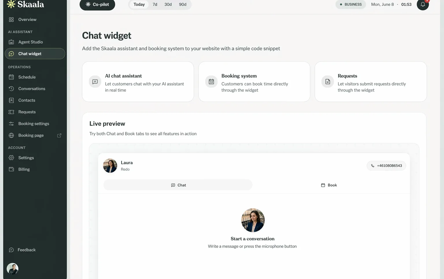 Skaala Chattwidget dashboard showing the embeddable chat and booking widget with a live preview
